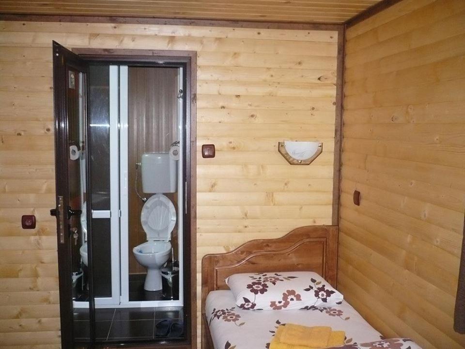 Guest House Chobaka ترايغراد المظهر الخارجي الصورة